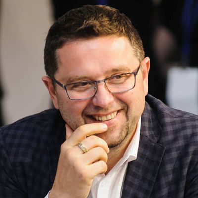 Олег Лавров