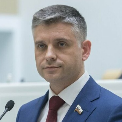 Юрий Архаров